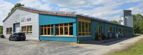 Firmengebäude Tischlerei Weidner mit insgesamt 1400m² Fläche, davon 120m² Ausstellun